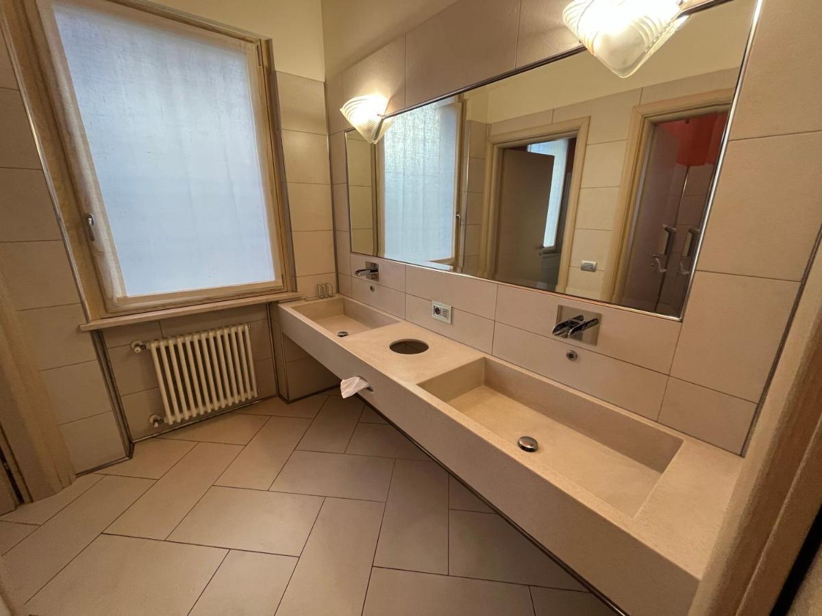 Вилла Casa Danzi Пескьера-дель-Гарда Экстерьер фото